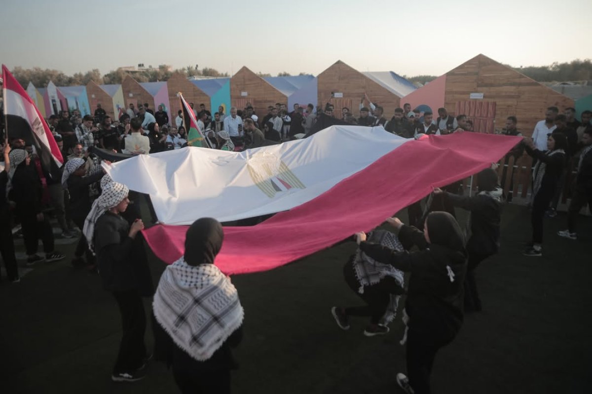 اللجنة المصرية تُنشئ "مخيم رقم 8" لرعاية الأيتام والأرامل داخل القطاع