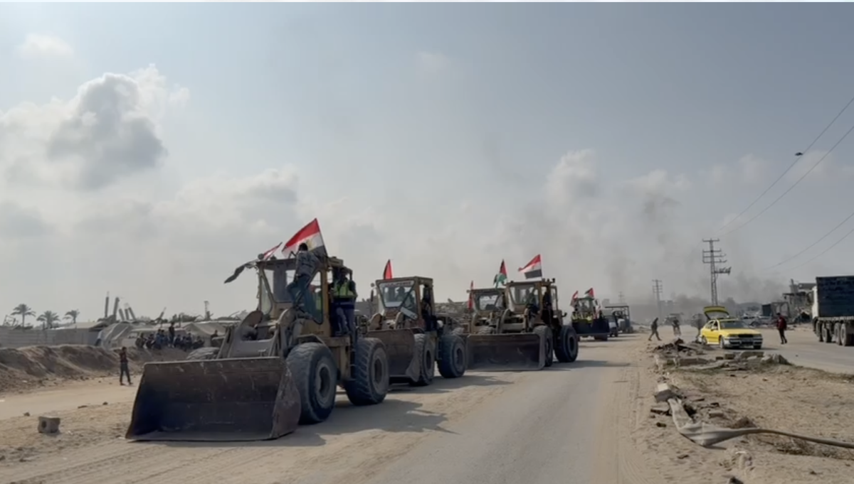 اللجنة المصرية تبدأ تجريف أرض نتساريم لإنشاء أكبر مخيم إيواء في قطاع غزة