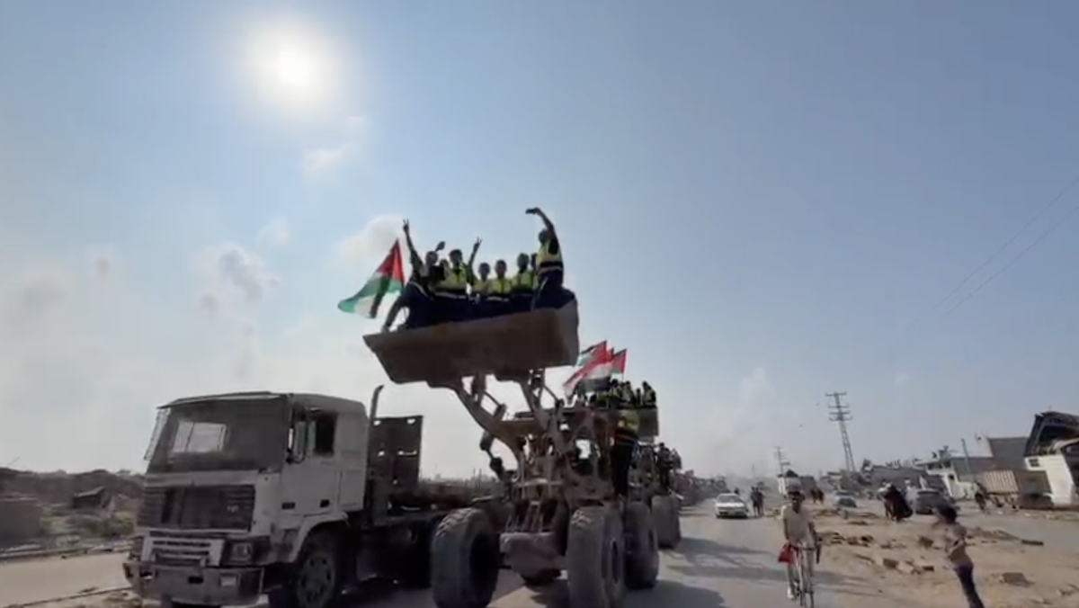 اللجنة المصرية تبدأ تجريف أرض نتساريم لإنشاء أكبر مخيم إيواء في قطاع غزة