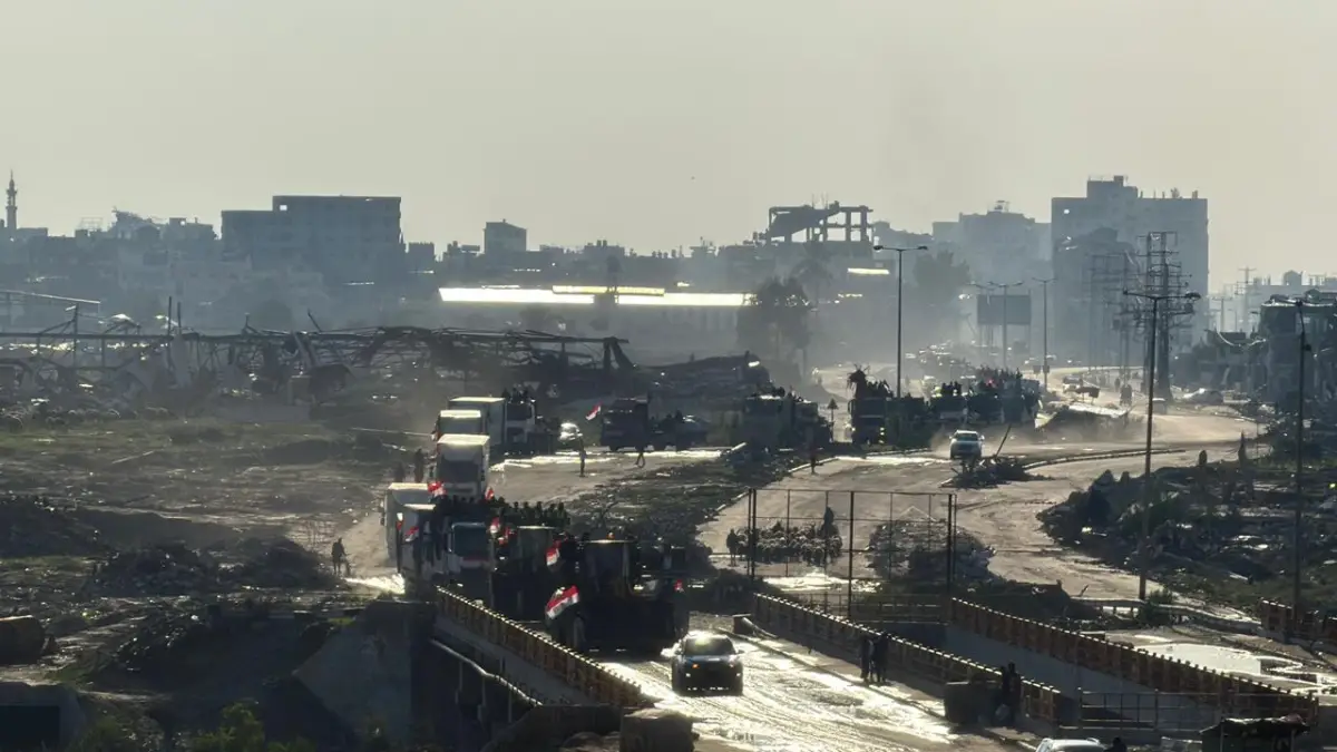 اللجنة المصرية تطلق قافلة إنسانية لإعادة السكان من جنوب القطاع إلى شماله وتوفر حلول إيواء للعائلات المتضررة