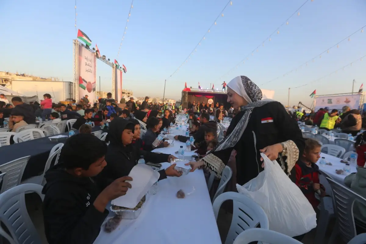 أقامت اللجنة المصرية إفطاراً جماعياً في المخيم المصري (16) شمال قطاع غزة