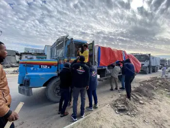 نقل الدفعة الرابعة من المتضررين من جنوب قطاع غزة إلى شماله وسط مشاهد إنسانية مؤثرة