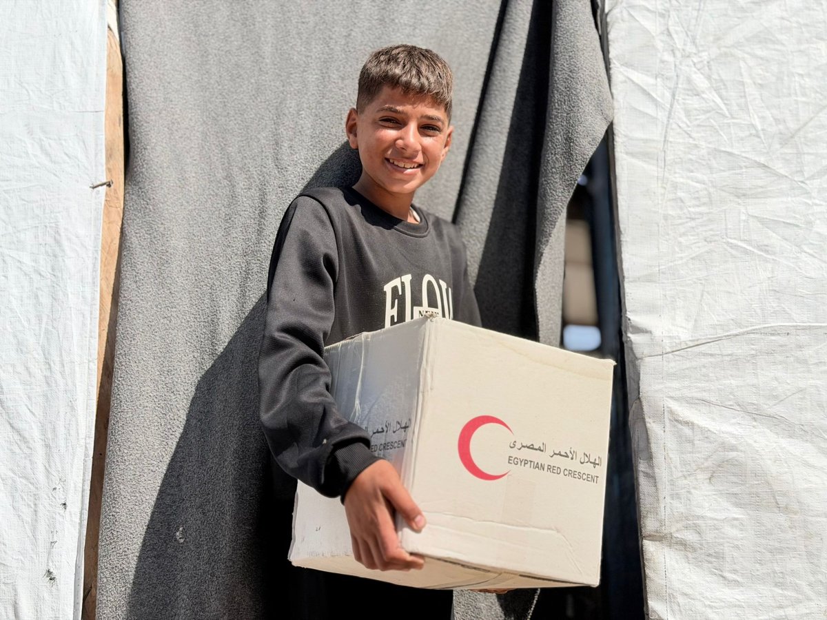 The Egyptian Committee for the Relief of the People of Gaza Cooperates with the Egyptian Red Crescent to Enhance Humanitarian Support