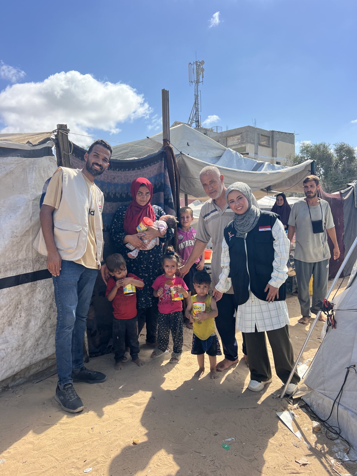 The Egyptian Committee and the Egyptian Red Crescent Distribute Milk and Nutritional Supplements Across Gaza