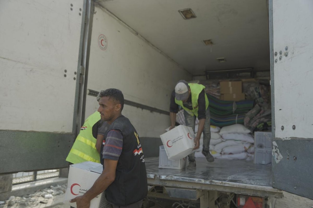 The Egyptian Committee Launches the “Hearts Beyond Borders” Campaign to Distribute Tens of Thousands of Humanitarian Aid Packages in Gaza