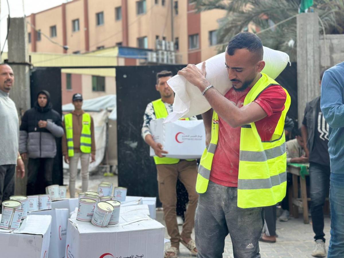 Under the ‘Hearts Across Borders’ Campaign: Egyptian Committee Sustains Delivery of Lifesaving Aid in Khan Yunis