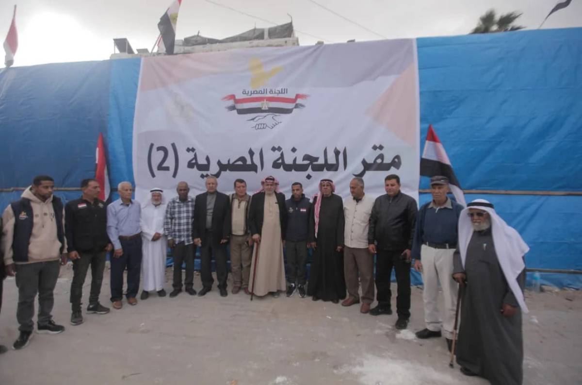 Egyptian Committee Dispatches Additional Relief Trucks to Gaza: Distributes Thousands of Flour Bags to Families in Need