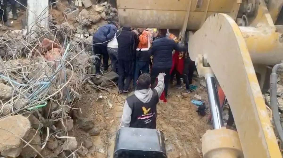 On the Frontlines: A Day with Egyptian Committee Teams Amid Adverse Weather Conditions in Gaza