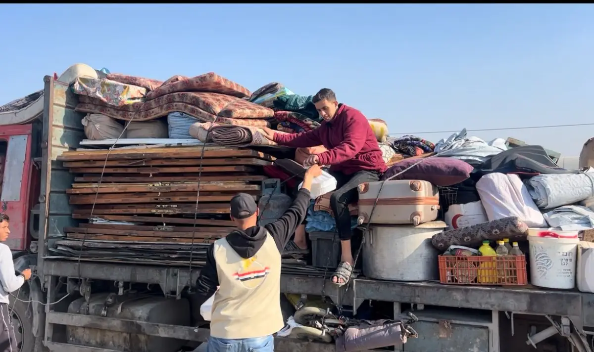 Egyptian Committee Dispatches Third Humanitarian Convoy Returning Displaced Families to Their Original Homes in Northern Gaza with Water and Meals