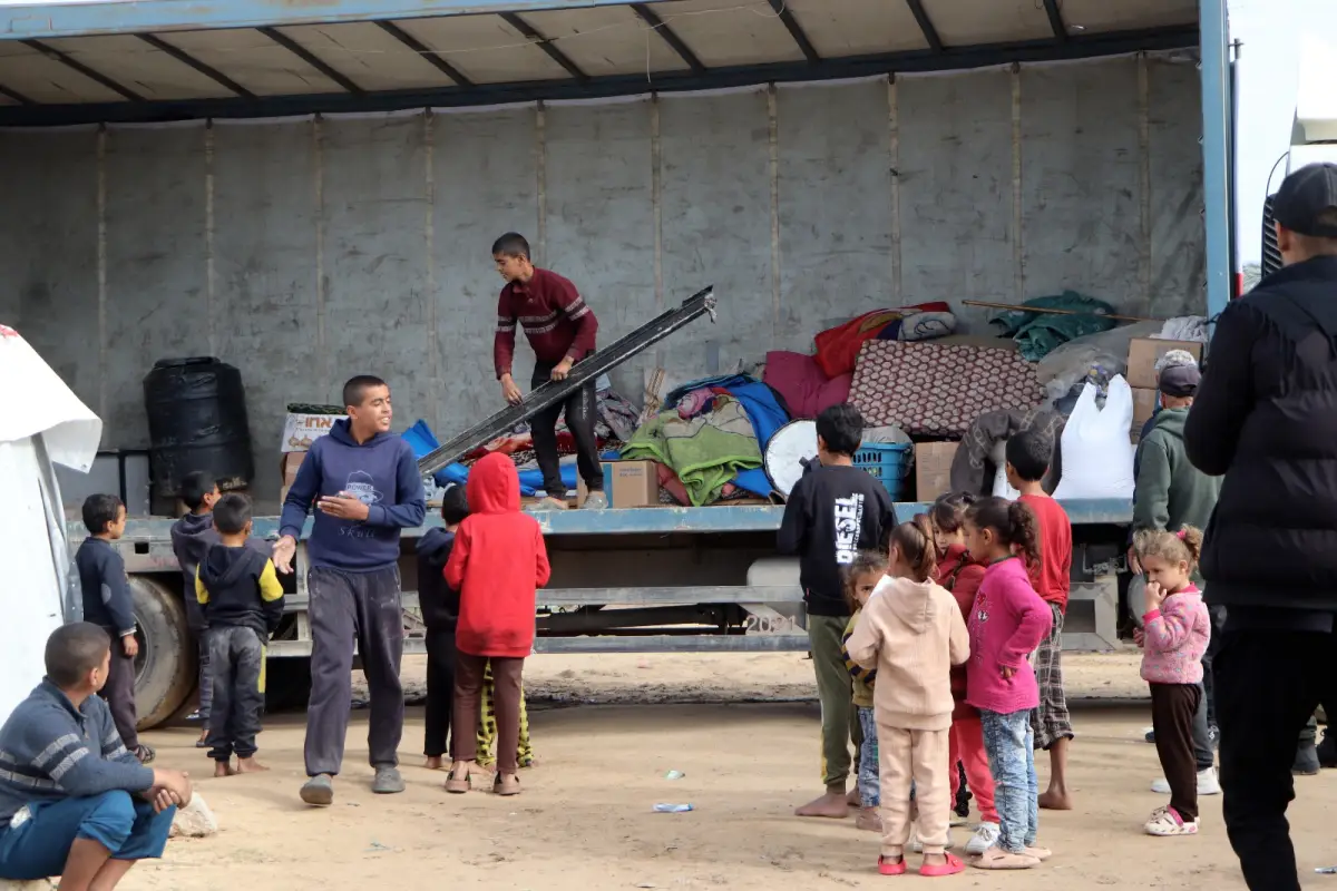 Egyptian Committee Coordinates Fourth Batch Return of Displaced Families from Southern to Northern Gaza Amid Devastating Humanitarian Scenes