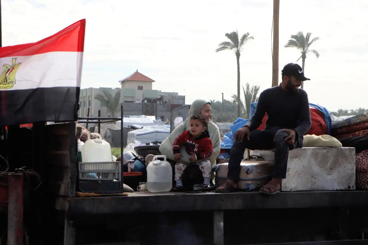 Egyptian Committee Coordinates Fourth Batch Return of Displaced Families from Southern to Northern Gaza Amid Devastating Humanitarian Scenes