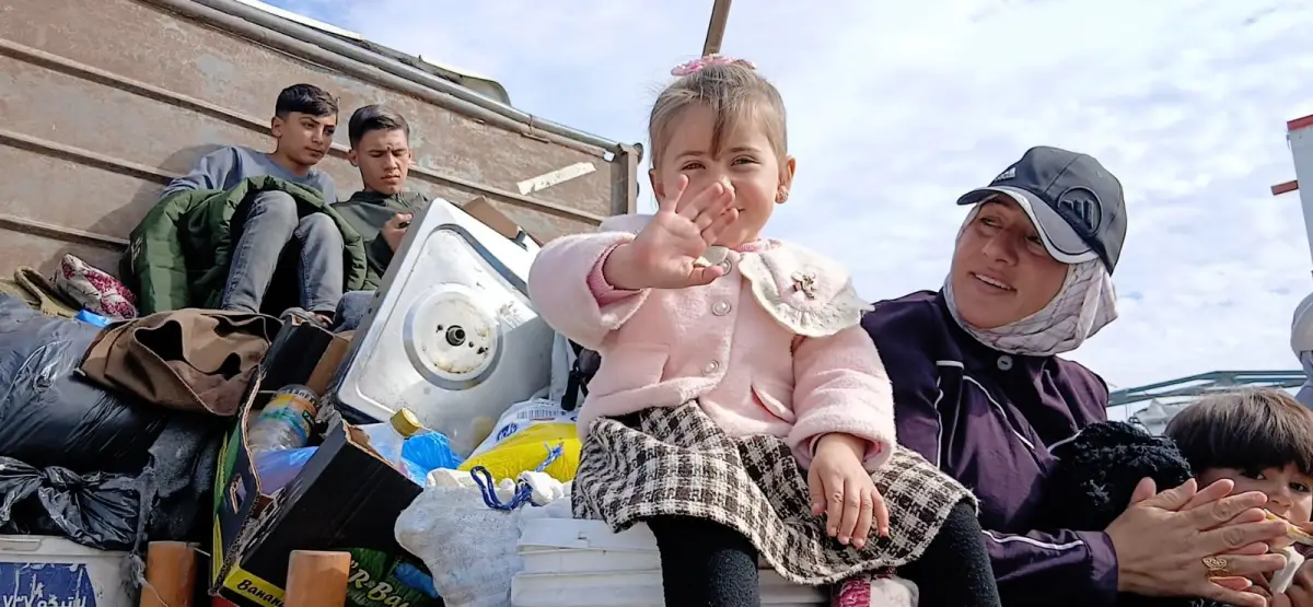 Egyptian Committee Coordinates Fourth Batch Return of Displaced Families from Southern to Northern Gaza Amid Devastating Humanitarian Scenes