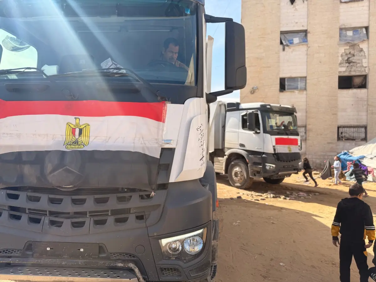 Efforts by the Egyptian committee to remove rubble in northern Gaza Strip