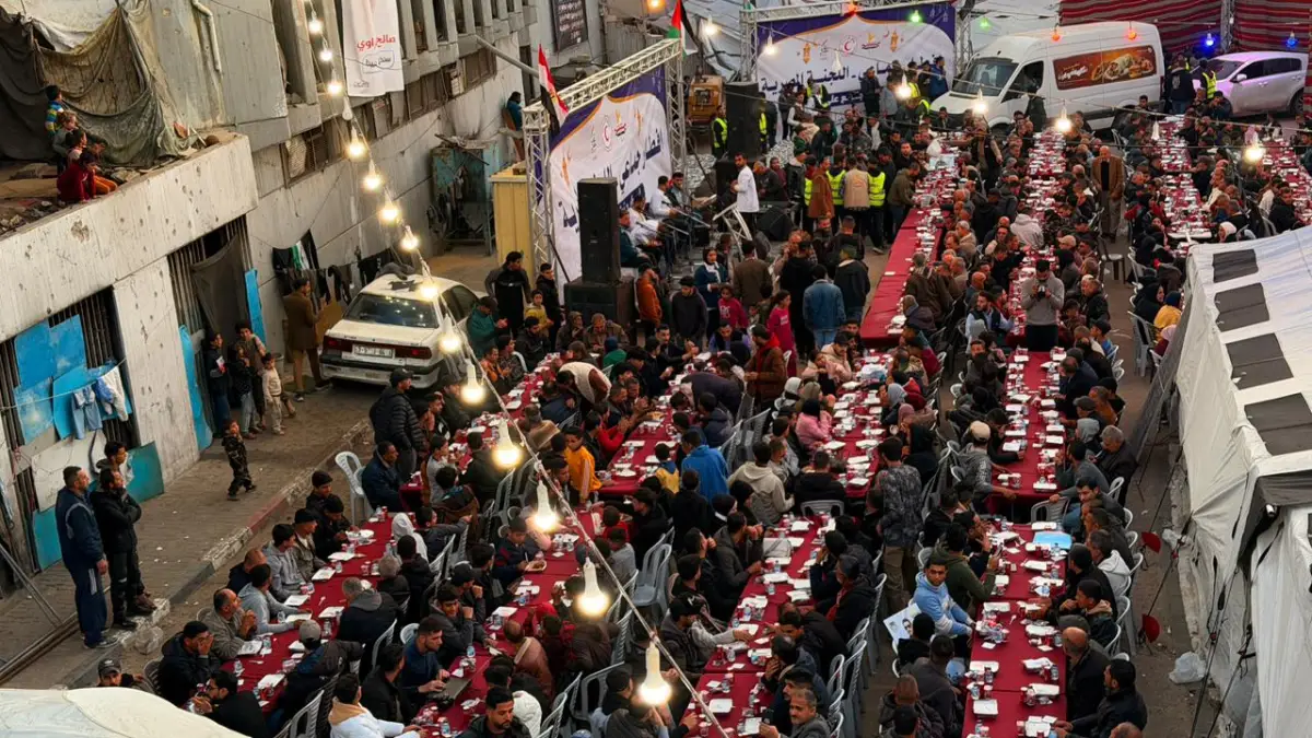 Organizing a group breakfast at the Journalists' Union headquarters
