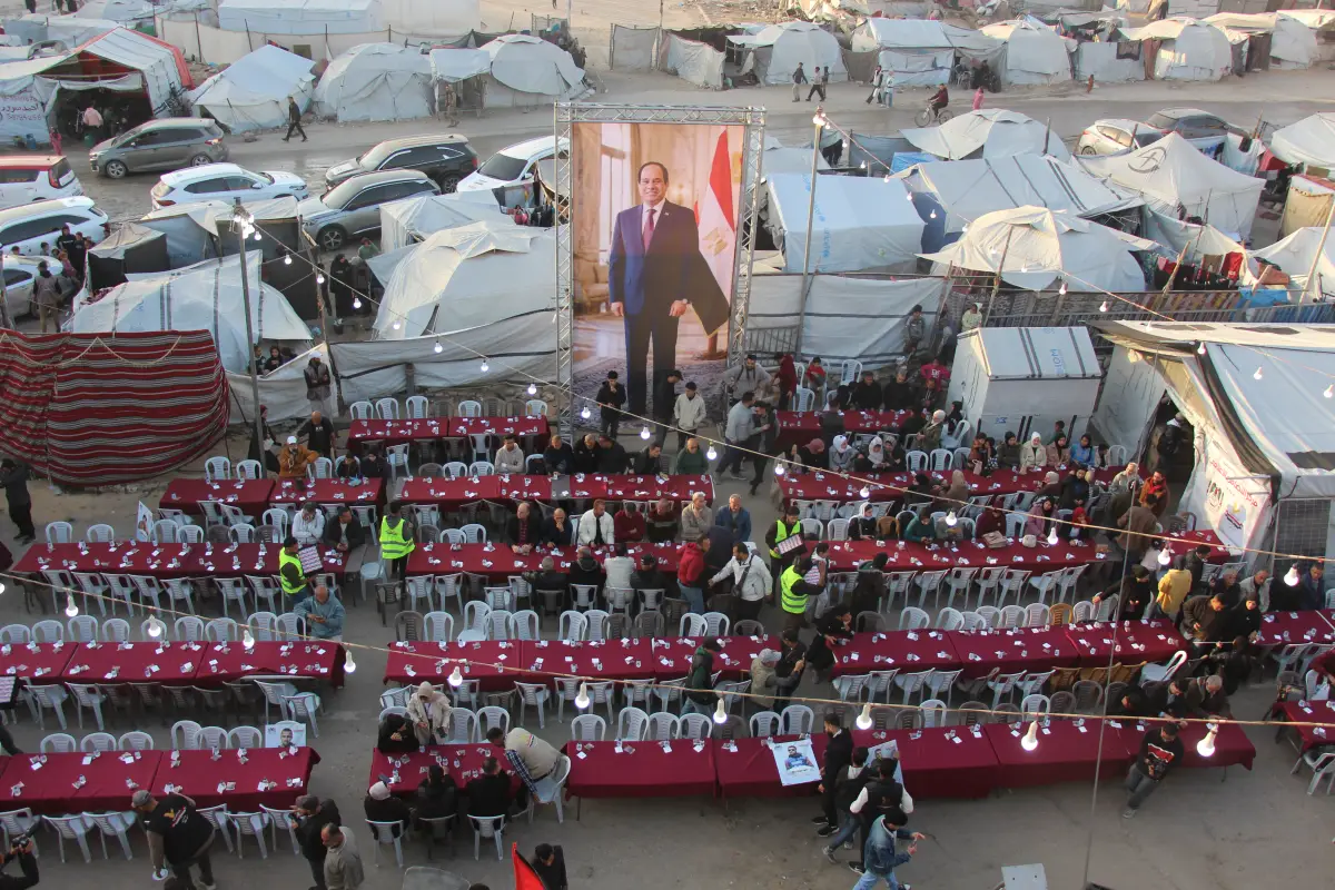 Organizing a group breakfast at the Journalists' Union headquarters