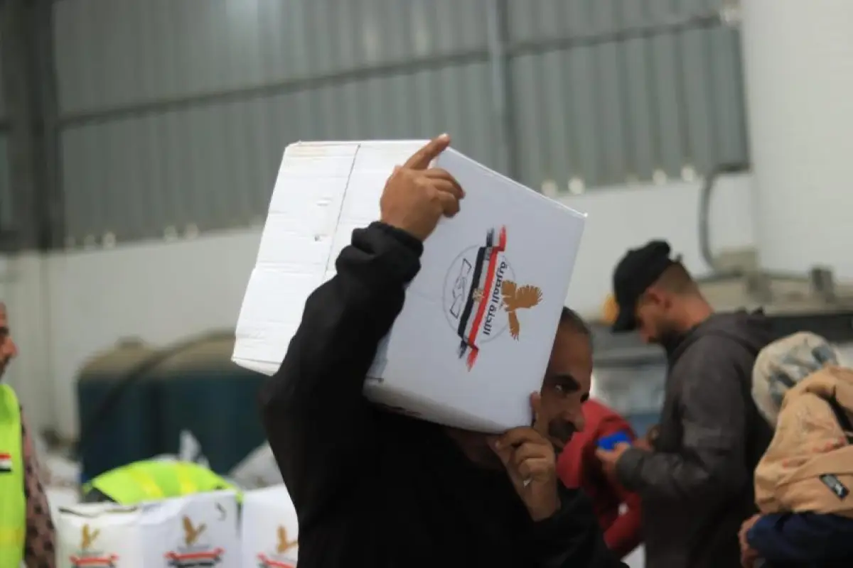 Distribution of food parcels in collaboration with the International Kitchen