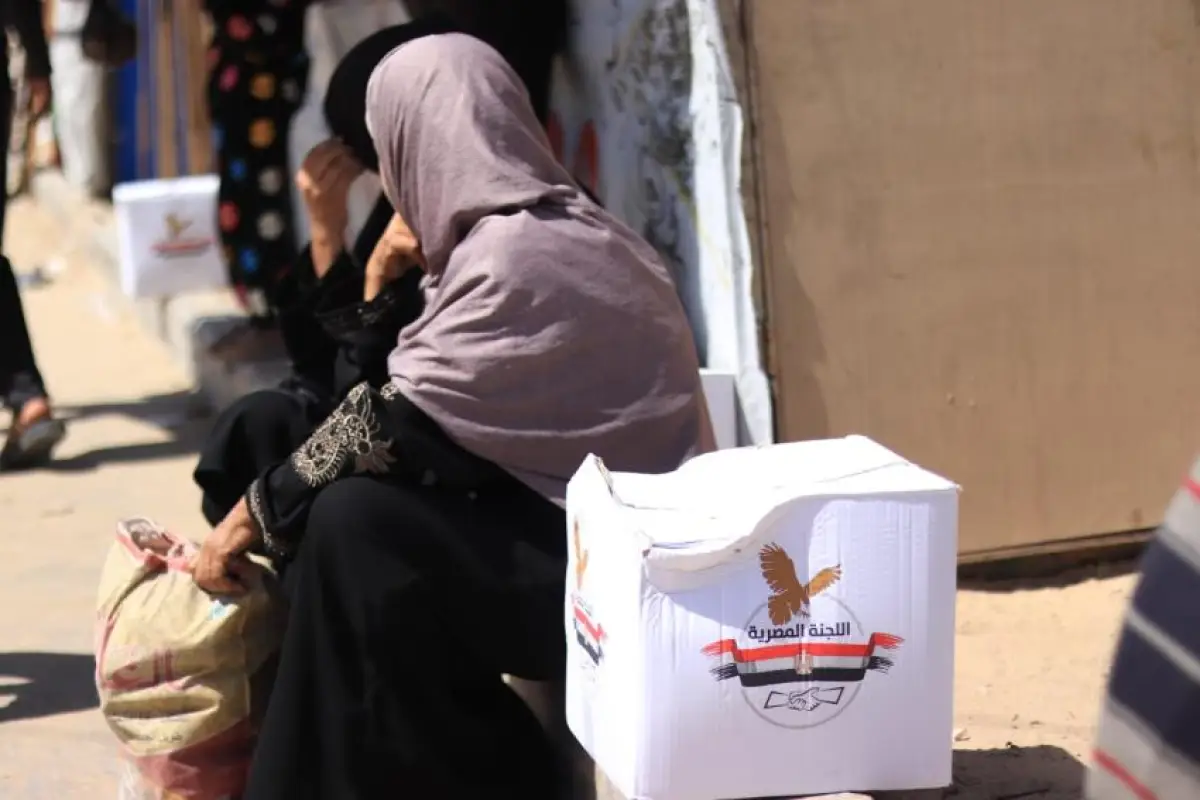 Distribution of food parcels in collaboration with the International Kitchen