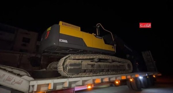 Egyptian equipment enters the Gaza Strip through the Rafah crossing