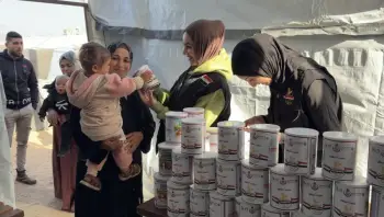 The Egyptian Committee continues to distribute baby milk formula to families in the Gaza Strip